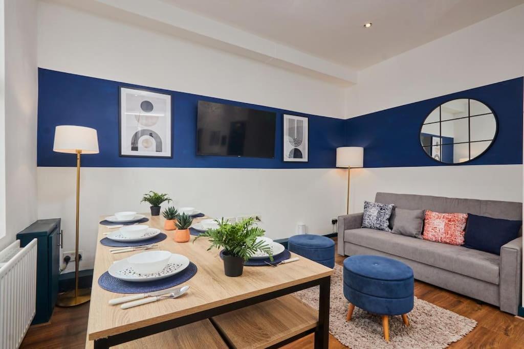Large House Close To Leeds - Ideal For Groups Екстер'єр фото
